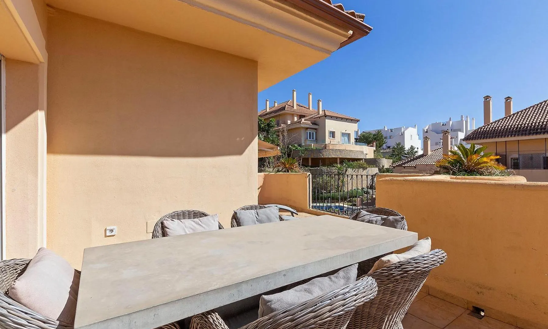 Alcam Aloha Deluxe 69 Apartment Marbella 0*,