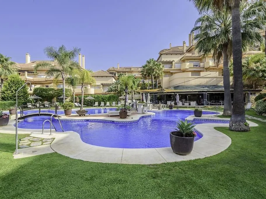 Alcam Aloha Deluxe 69 Apartment Marbella